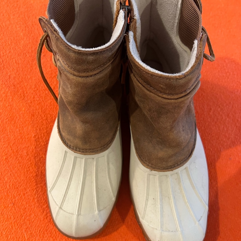 Sperry boots